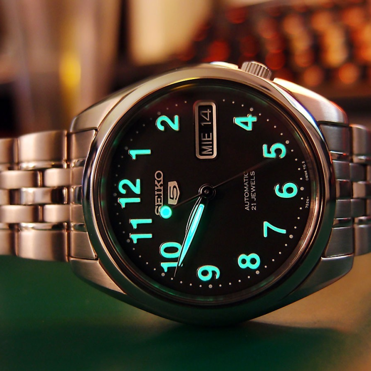 ĐỒNG HỒ SEIKO SNK381K1